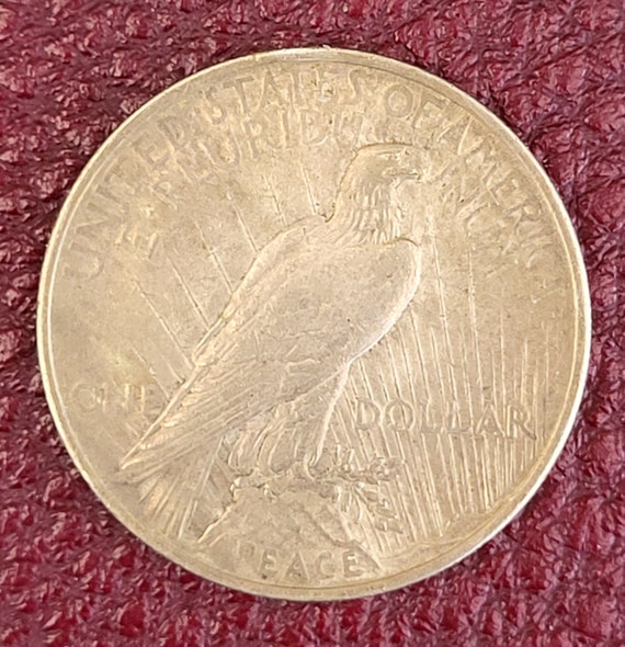 1922 Peace Dollar. 1922 USA Silver Peace Dollar - Anthony De