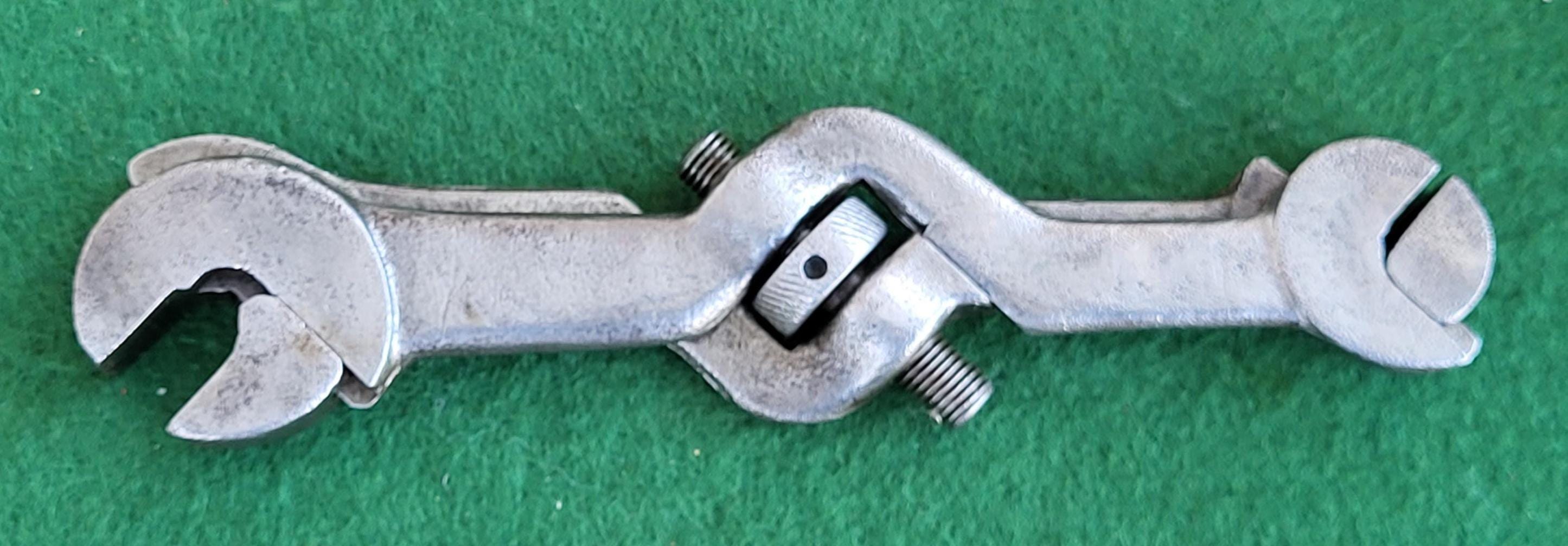Petite Clé à Molette Ancienne - Outil Main Acier 10 Cm - Objet Vintage
