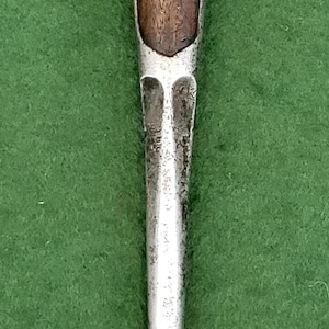 Vintage 9 Inch Perfect Handle Screwdriver - Nice Clean Vintage (Wooden Handle) 9 Inch Perfect Handle Screwdriver.