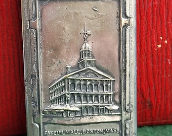 Antique USA Vesta Case. Antique Vesta Case Showing Faneuil Hall, Boston Mass, And Bunker Hill Monument Boston, Mass. Souvenir Vesta Case.