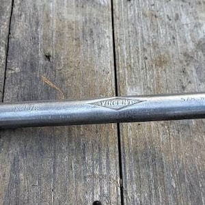 ヴィンテージ ウィットワース スパナ。ヴィンテージ ヴィンセント - クローム 英国製 5/8 W および 9/16 W スパナ。ヴィンテージ 英国製 ヴィンセント リング スパナ