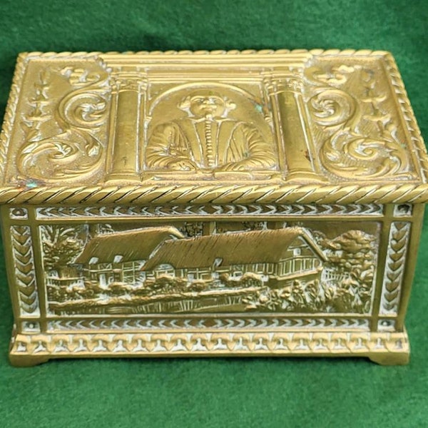 Stunning Antique Brass Shakespeare Casket With Wood Lining. Antique Heavy Brass Trinket Box Showing Shakespeare, And Anne Hathaways Cottage.