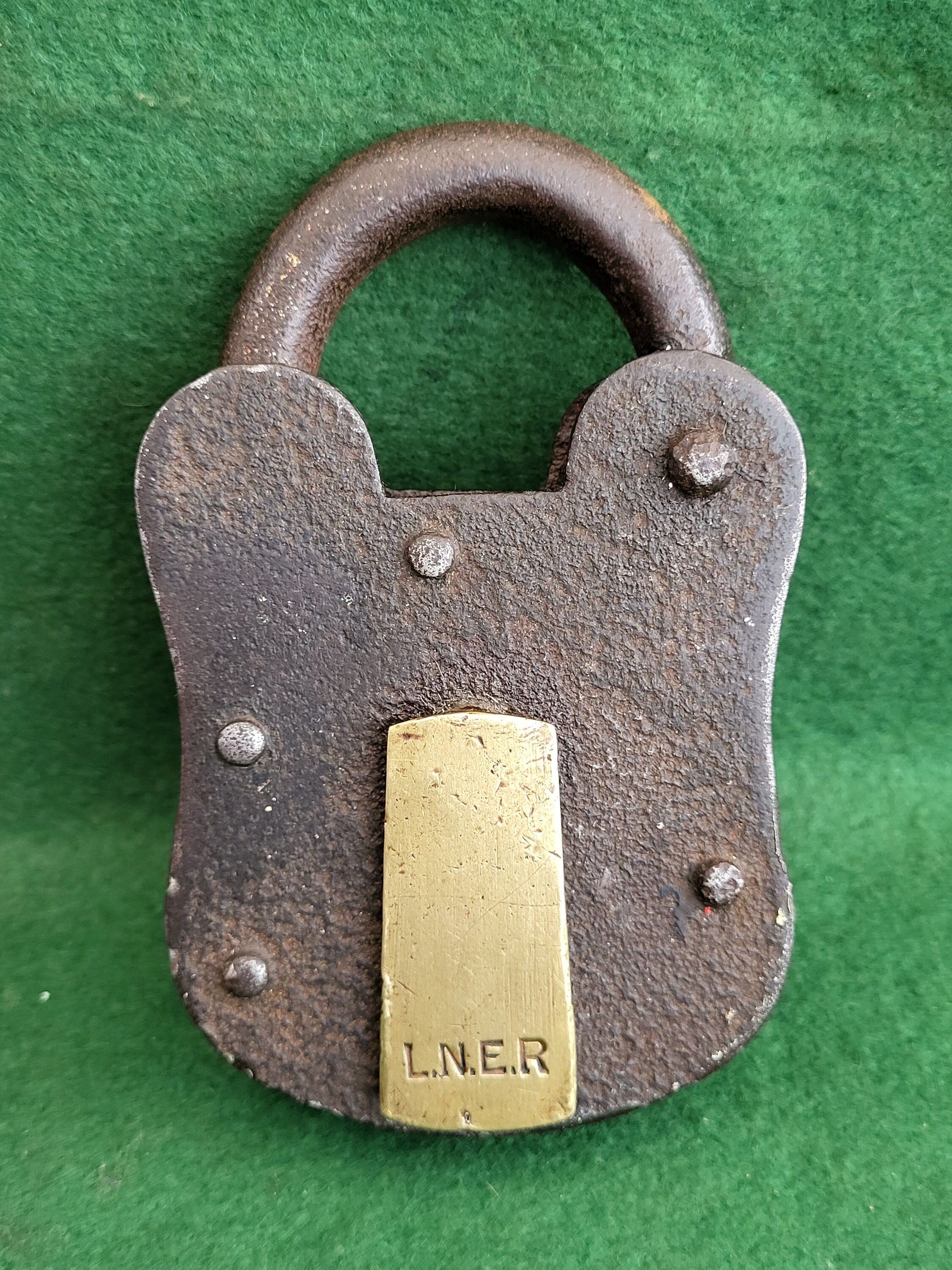 大きめ ビンテージ N&W 鉄道 Padlock with chain Vintage Obsolete Railroad Train Padlock Lock N&W Norfolk