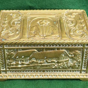 Stunning Antique Brass Shakespeare Casket With Wood Lining. Antique Heavy Brass Trinket Box Showing Shakespeare, And Anne Hathaways Cottage.