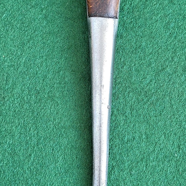 Vintage Perfect Handle Screwdriver Stamped T W (T. Williams)  - British Made. Vintage (Wooden Handle) 10 Inch Perfect Handle Screwdriver