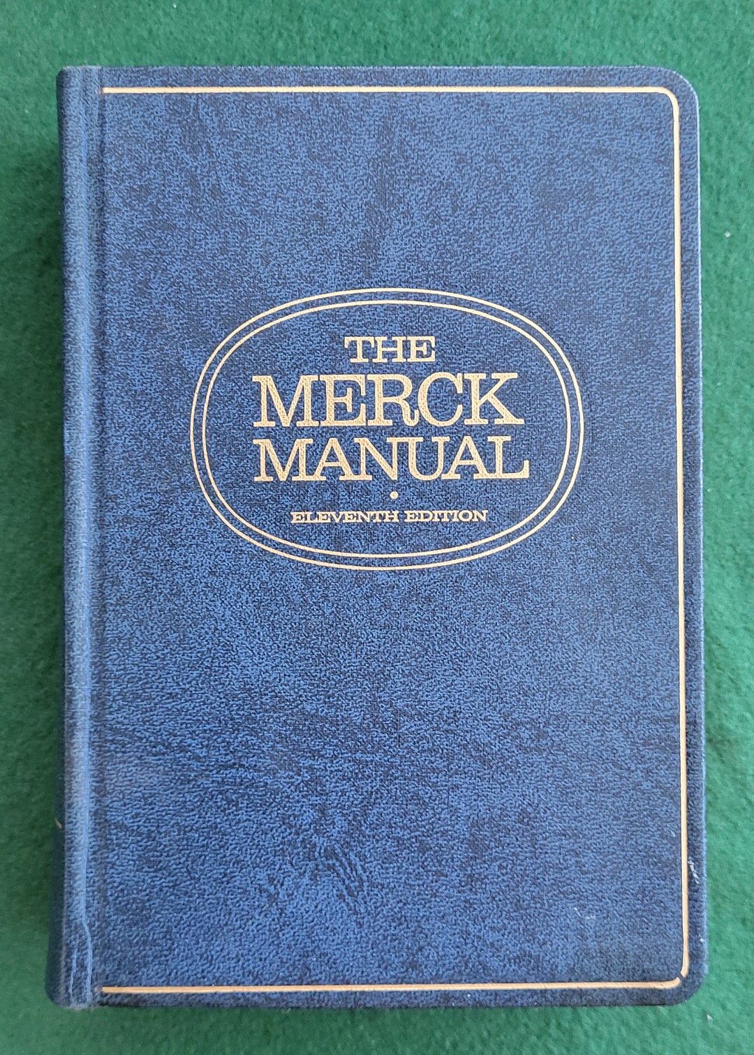 Vintage 1966 Eleventh Edition the Merck Manual of Diagnosis and Therapy ...