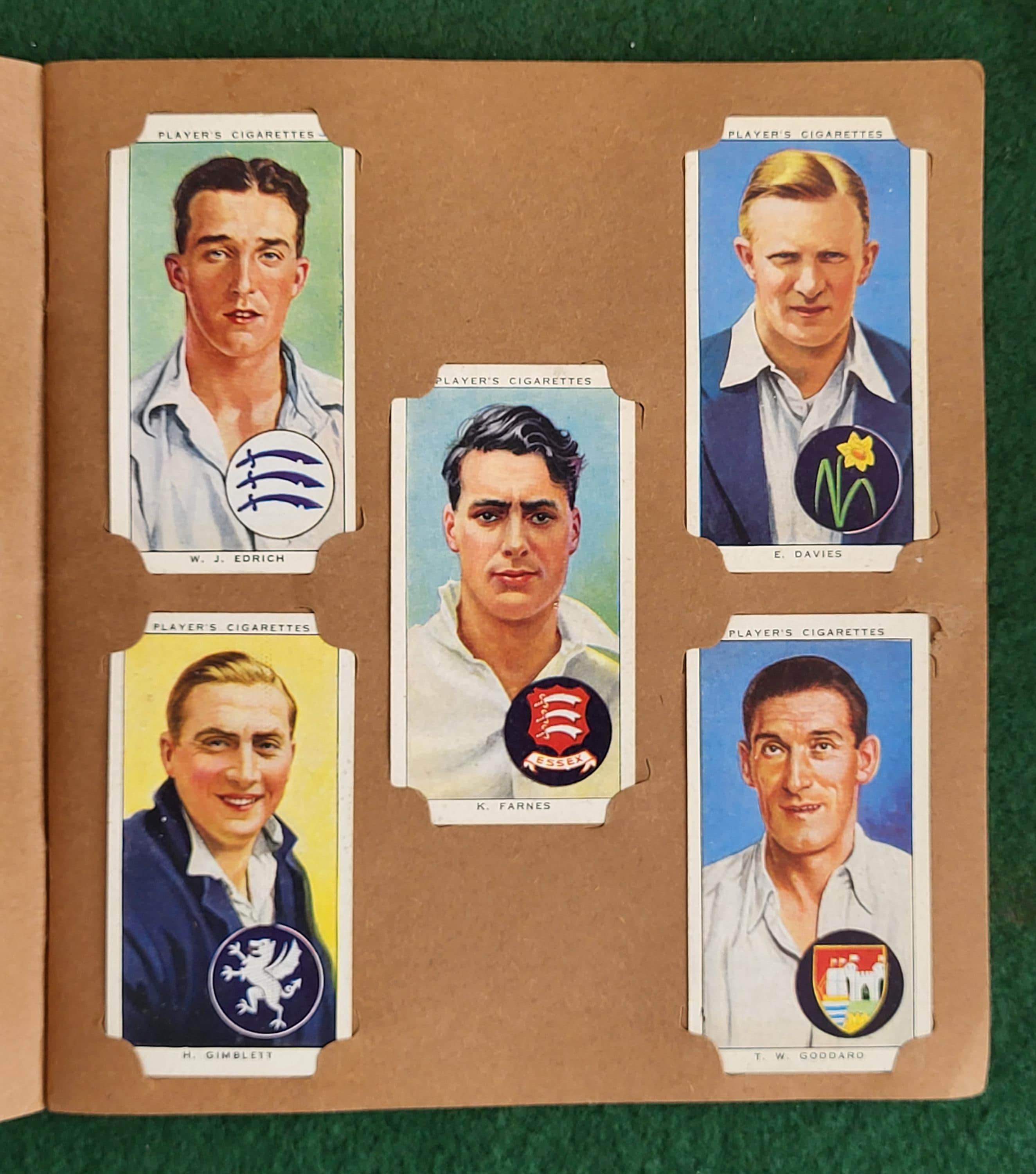 シガレットカード・クリケッターズ 1938 年選手用シガレット クリケット カード。50 枚の選手用