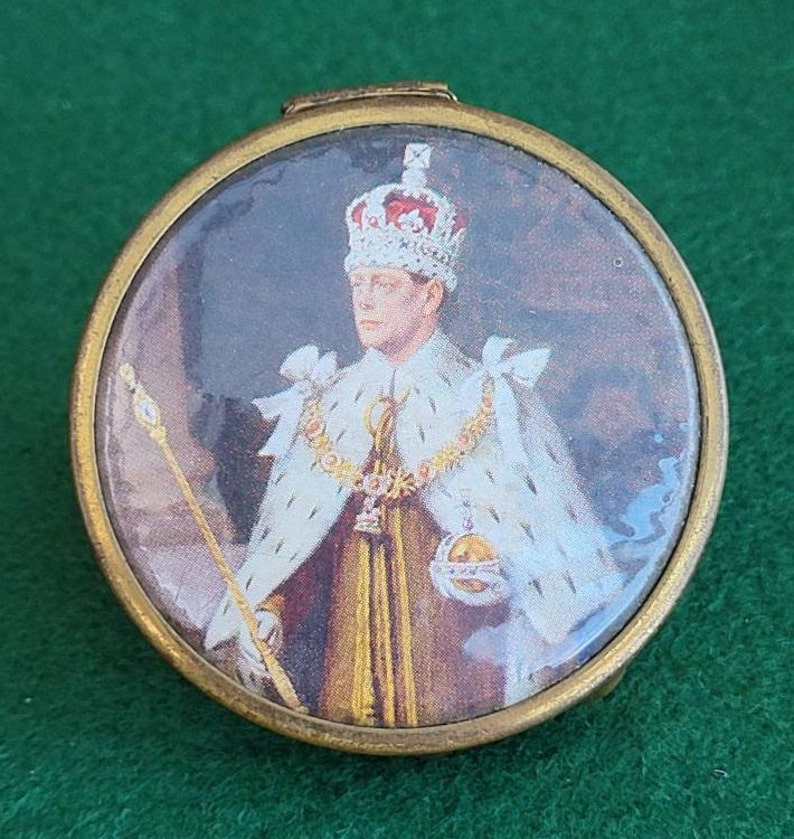 Vintage King VI Coronation Powder Compact. 1937 Etsy UK