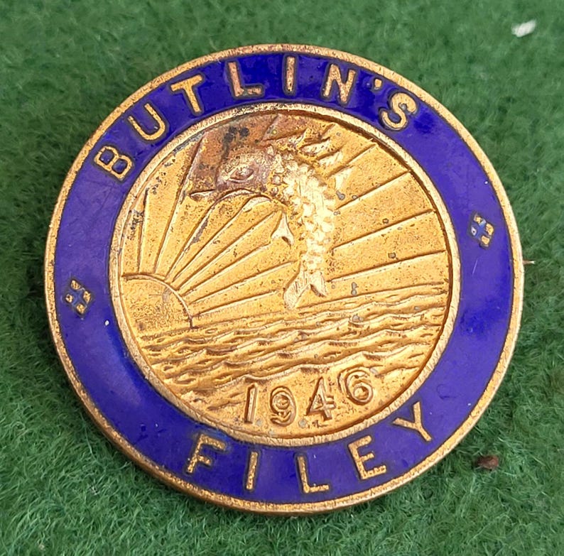 Vintage 1946 Butlins Enamel Badge. Butlins Filey 1946. Enamel Pin Badge ...