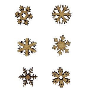 20x Mieszane Płatki Śniegu Boże Narodzenie 2 cm Drewniane Ozdoby Rzemieślnicze Cięte Laserowo Kształt MDF