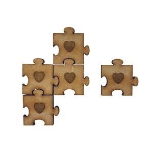 16x Elementy układanki Serce z miłością 2 cm Drewniane ozdoby do robótek ręcznych Kształt wycinany laserowo MDF
