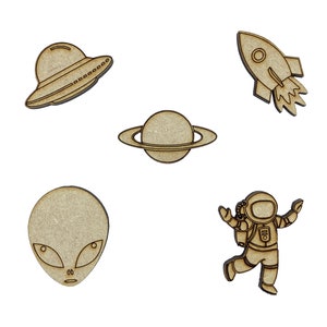 20x Espaço UFO Alien Planet Rocket 3cm Enfeites de artesanato em madeira Forma de corte a laser