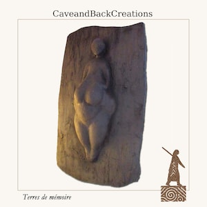 Venus of Lespugue Wall Sculpture (31 cm) – Ceramic Inspired by Paleolithic Art – Curiosity Cabinets & Archaeology Lovers