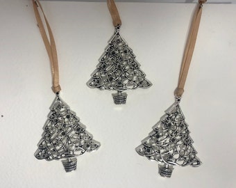 Christmas Ornaments/Christmas Silver Decorations/Hanging Tree Decorations/Silver Tree Pendant/Tie on Ornaments/Festive Metal Decoration’s