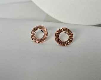 Round Shiny Copper Studs, 7th Anniversary Gift, Dainty Minimalist Earrings, Summer Jewellery, Gift for Her, Gift for Wife, Hammered Copper