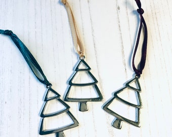 Silver Christmas Tree Decorations, Hanging Metal Pendant Ornaments, Tie on Decoration’s, Secret Santa gift, Stocking Filler, Home Decor