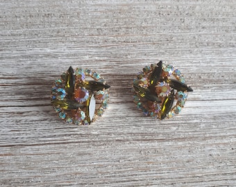 Vintage rhinestone clip on earrings, rhinestones, vintage clip ons, sparkly earrings, green rhinestones, clip ons, retro, fashion, earrings