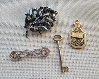 Vintage Costume Jewelry Lot, Rhinestone Brooches, Pendants