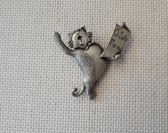 Vintage Cat Pin O Solo Meow Opera Singer Brooch