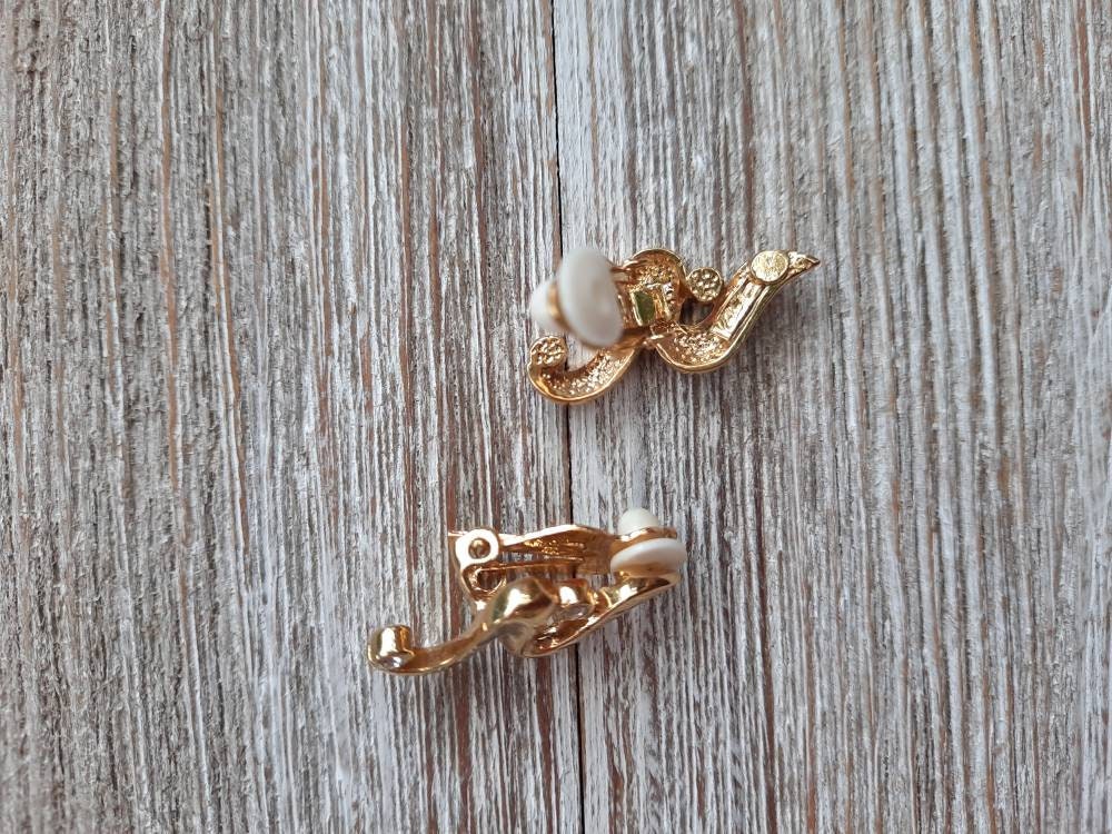 ◆VINTAGE HOLLYWOOD◆ Color Clip Earrings VH239OEA006B Vintage Goldtone Clip on Earrings - Etsy