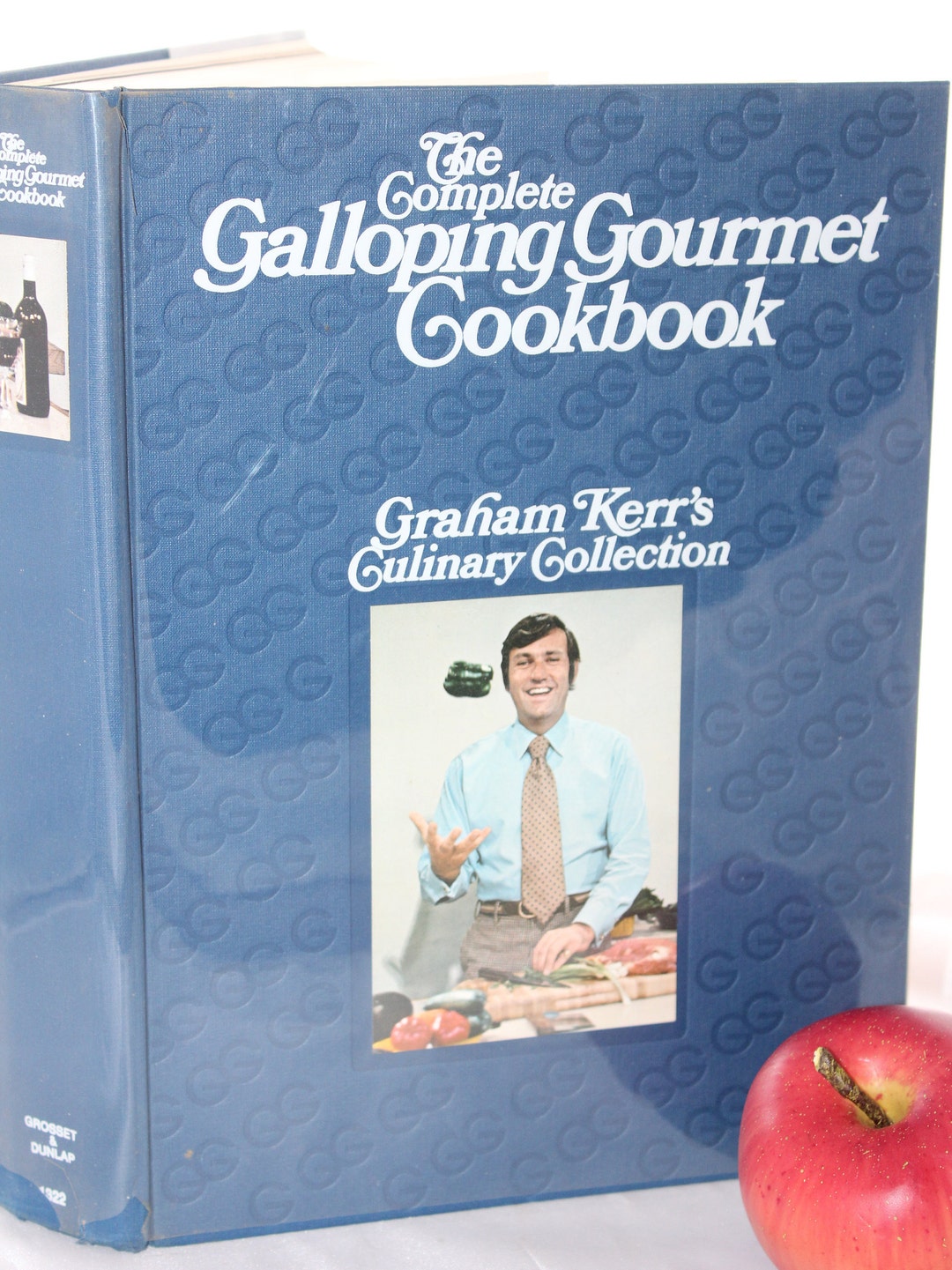 2nd Printing 1973 the Complete Galloping Gourmet Cookbook -- Graham
