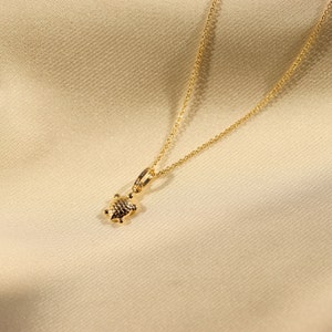 14k Gold Necklace Sea Turtle Jewelry, Nautical Turtle Necklace, Golden Jewelry Sea Turtle Necklace, Dainty Ocean Necklace image 3