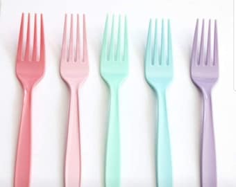 Sale 25 UNICORN FORKS Pastel Plastic Disposable Forks Cutlery Unicorns Rainbows Birthday Magical Whimsical Ombre Party Princess Shower Cake