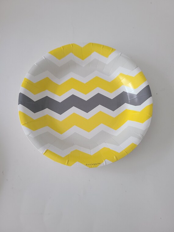 Yellow and gray paper plates deals