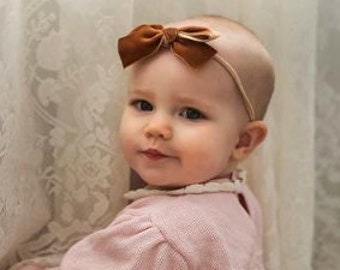 Baby Headband Bow, Baby Bows, Newborn Hairbow, Bows for Babies, Velvet Bow, Soft Baby Bow, Nylon Headband, Velvet Hairbow, Velvet Headband