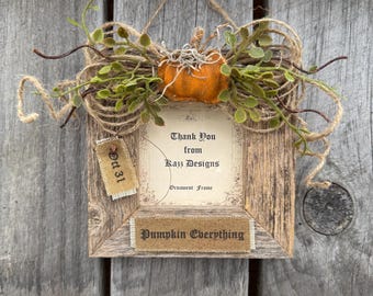 Cadre personnalisé d'ornement primitif rustique en bois de grange d'Halloween d'automne