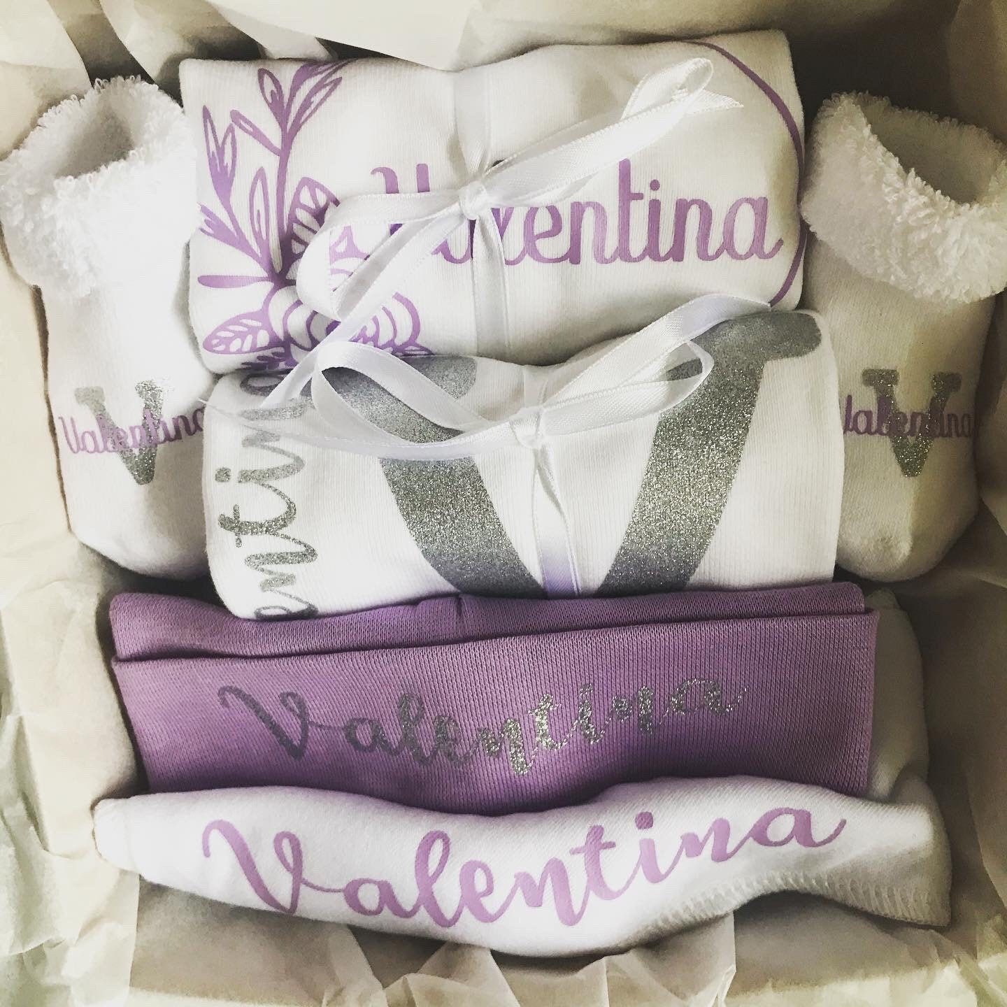 Welcome Baby Box, Baby Gift Set, Baby Bodysuit, Baby Hat, Baby Socks,…