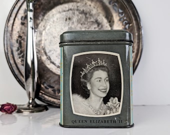 Confection Tin ~ Queen Elizabeth II Coronation ~ Collectible Tins