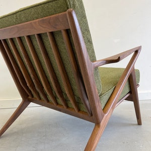 Exquisite Handmade Walnut Z Chair in Avocado image 3