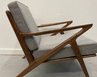 Hermosa silla Z de nogal macizo hecha a mano en color carbón