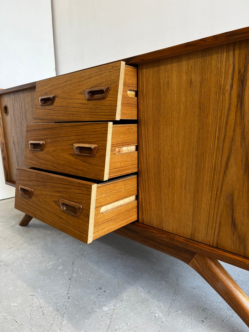 Gorgeous Handmade Teak Sideboard image 4