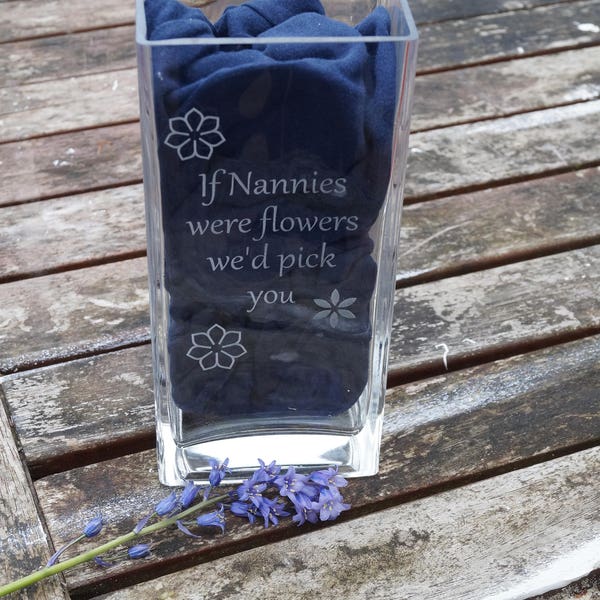 personalised vase, engraved vase, bridal party gift, mother of the bride, valentines day gift, mothers day gift, gift for nanny, vase