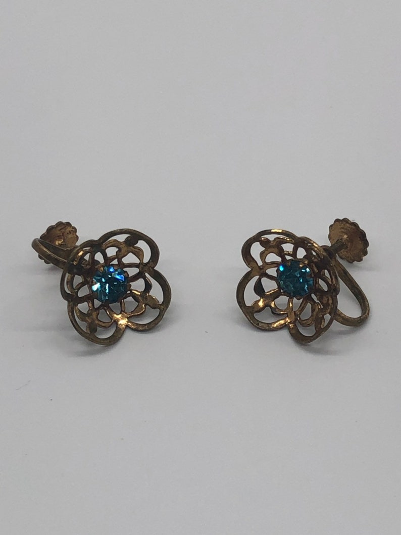 Vintage Coro Screwback Earrings Blue Rhinestone Gold Tone Flower Shape
