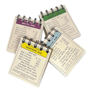 Obtenez un lot (3, 5 ou 10) de mini-carnet, journal, bloc-notes de cartes de propriété de monopole recyclées