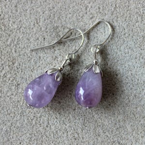 Amethyst Drop Earrings, Woman Amethyst and Silver Jewelry, Purple Gemstone Earrings, Lavender Amethyst Earrings, Chakra Energy Earrings