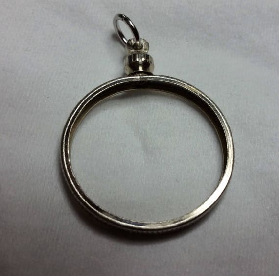 THREE SCREW TOP COIN HOLDER BEZEL SILVER PLATED KEYCHAIN DOLLAR FITS PEACE & IKE