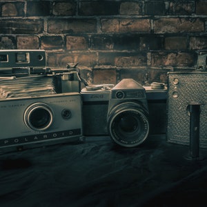 Digital Download Camera, Polaroid, Kowa, Kodak, Brownie, Old Camera, Antique Cameras, Looks V,intage, Vintage cameras, Fine Art, Film Camera