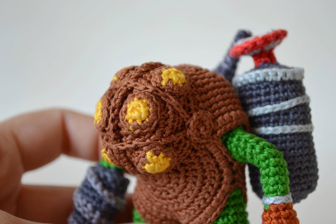 Big daddy plush Bioshock crochet keychain Amigurumi | Etsy