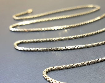 9ct GOLD CURB Style CHAIN Necklace - 21" Very Long - Hallmarked - 3.6g