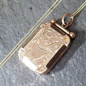 Antique 9ct Gold Locket - Rectangular Book Shape on 20" Chain - 4g