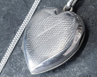 Antique Sterling Silver Heart Locket - Art Deco Style with 18" Chain - 4.4g