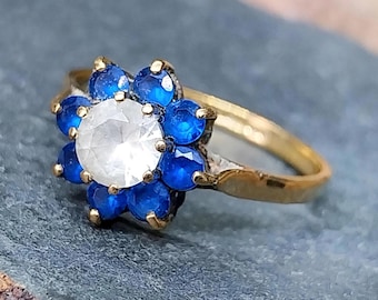 Vintage 9ct GOLD Ring - Blue Flower Cluster - UK Size P (us 7.5) - 1.7g