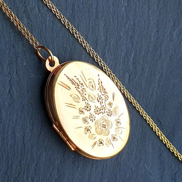 Vintage 9ct Gold LOCKET - Large Oval with Floral Engraving on 18" chain - 3.6g (Lovely Uglies)