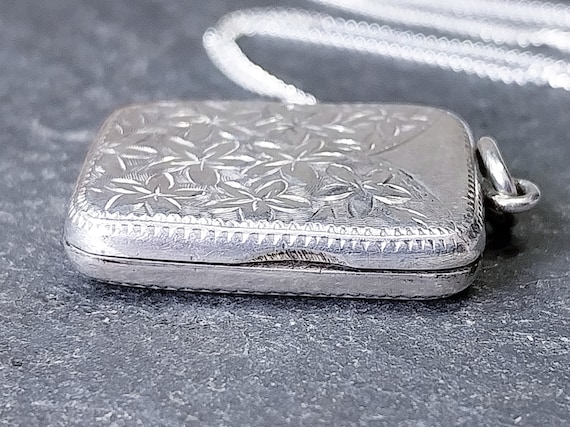 Edwardian SILVER Rectangular LOCKET with Floral D… - image 4
