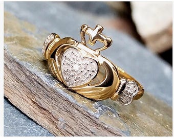 9ct GOLD & Diamond CLADDAGH Ring - Diamond Band - Size M (us size 6) - 1.7g