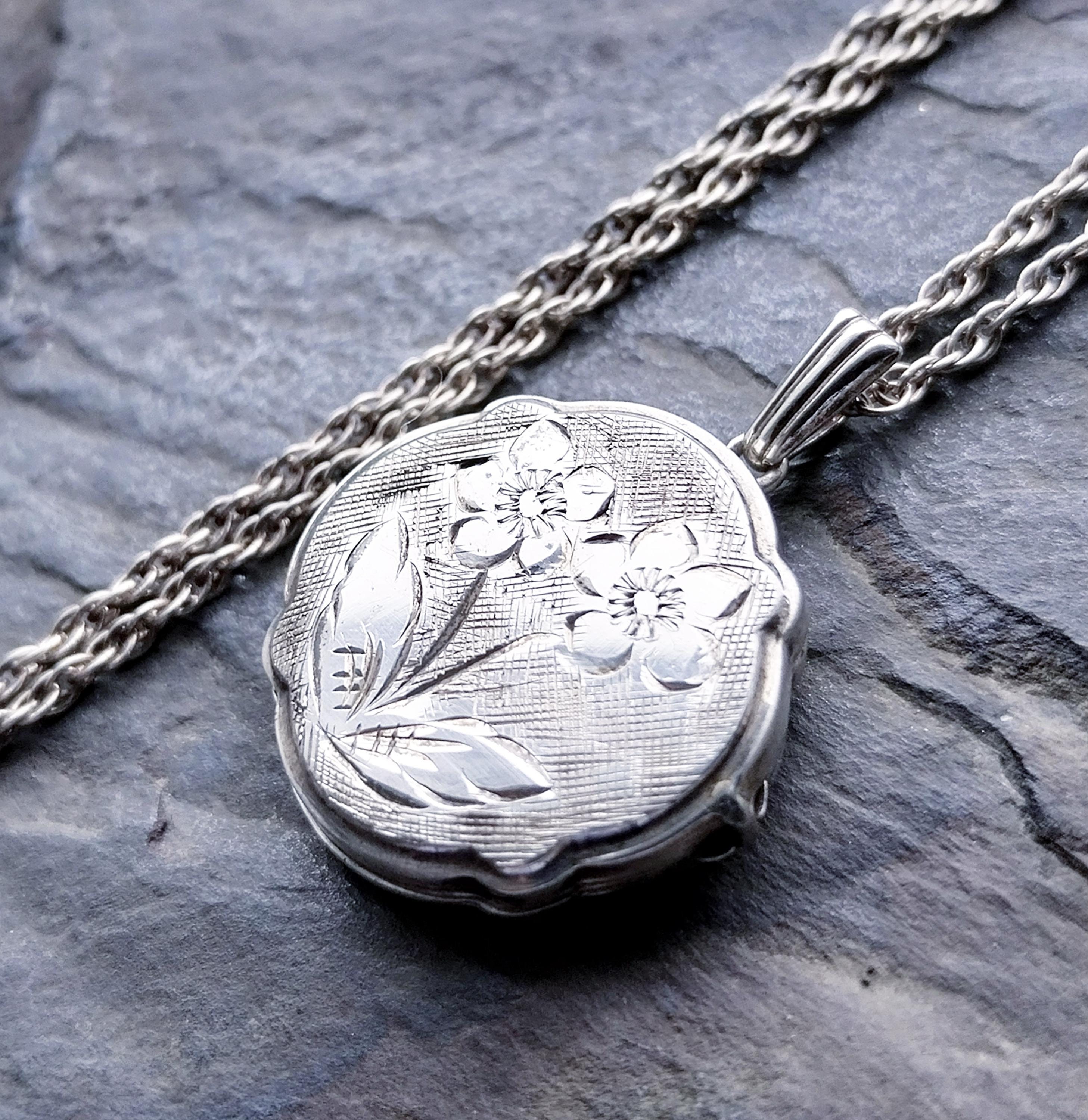 Vintage Georg Jensen SILVER LOCKET Necklace - Unusual Circle